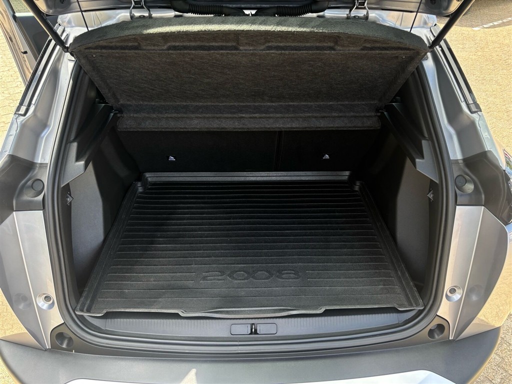 Peugeot 2008 1,2 PureTech Active Pack 130HK 5d - Image 10