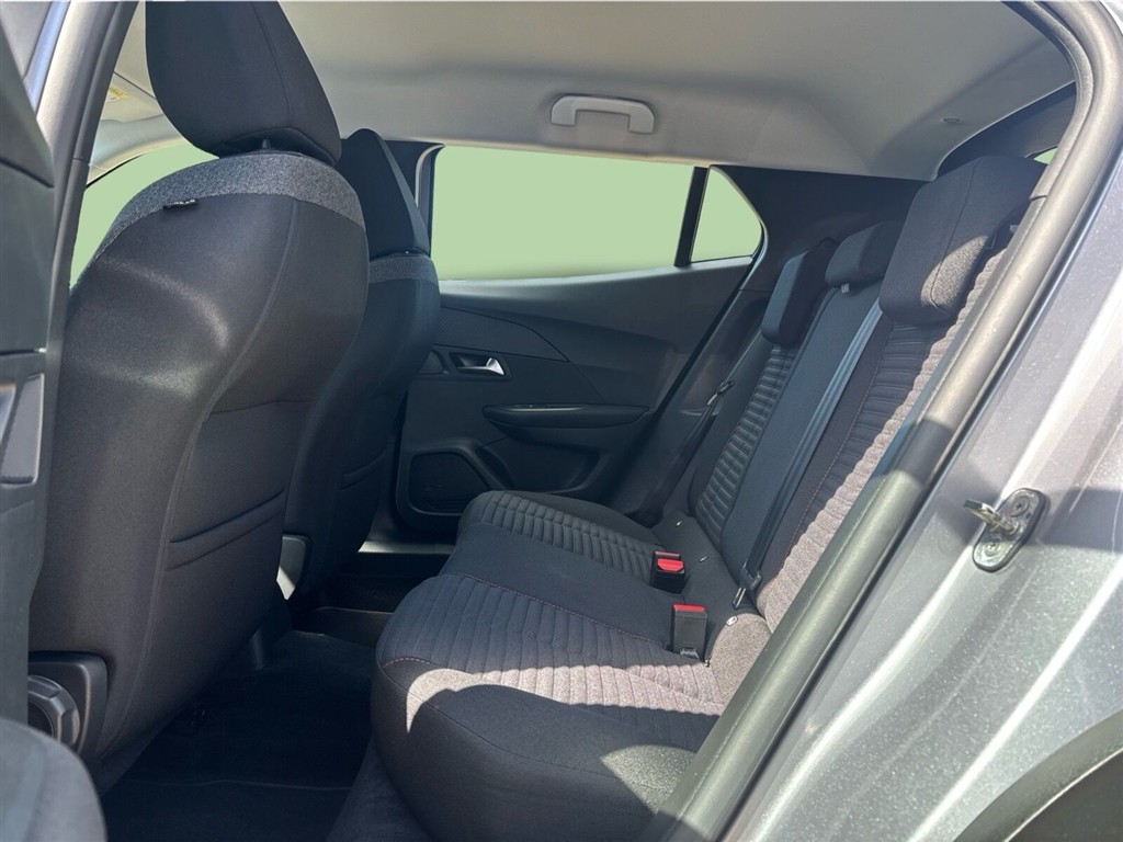 Peugeot 2008 1,2 PureTech Active Pack 130HK 5d - Image 12