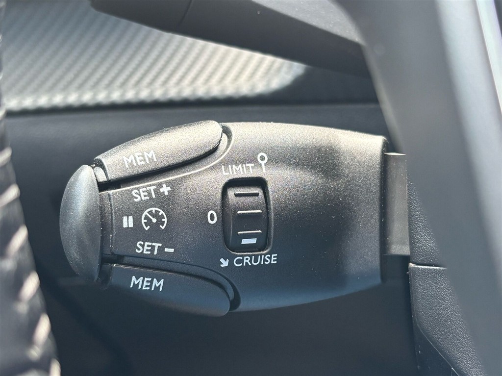 Peugeot 2008 1,2 PureTech Active Pack 130HK 5d - Image 14
