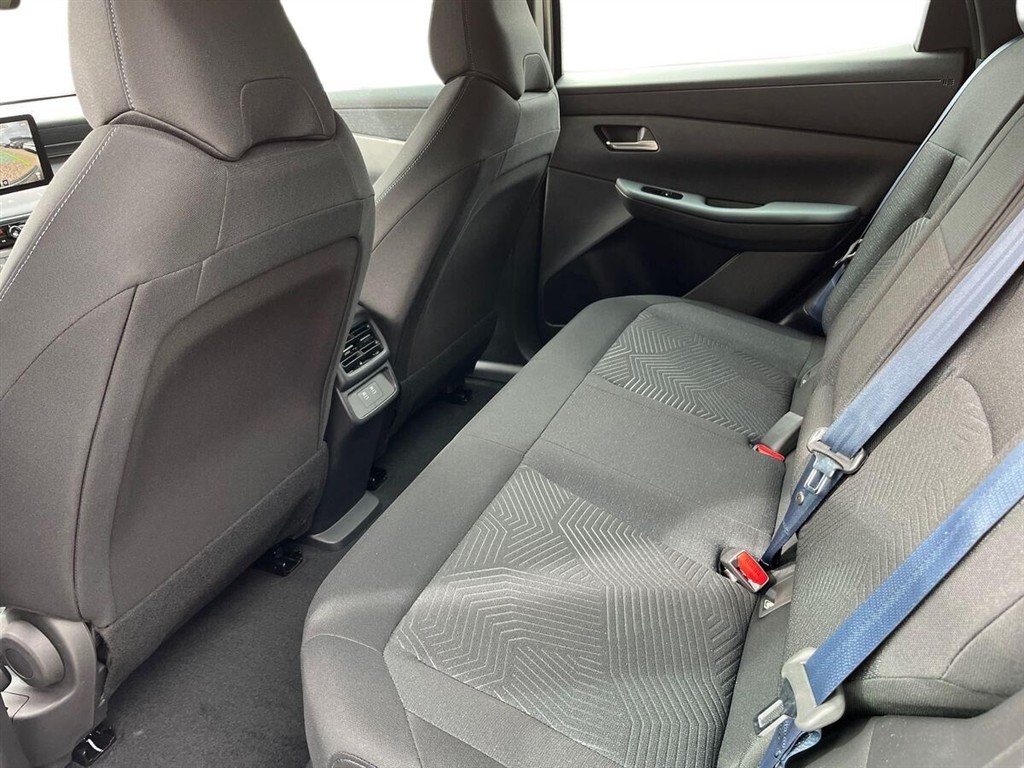 Nissan Leaf 52 kWh Engage+ 177HK 5d Aut. - Image 11