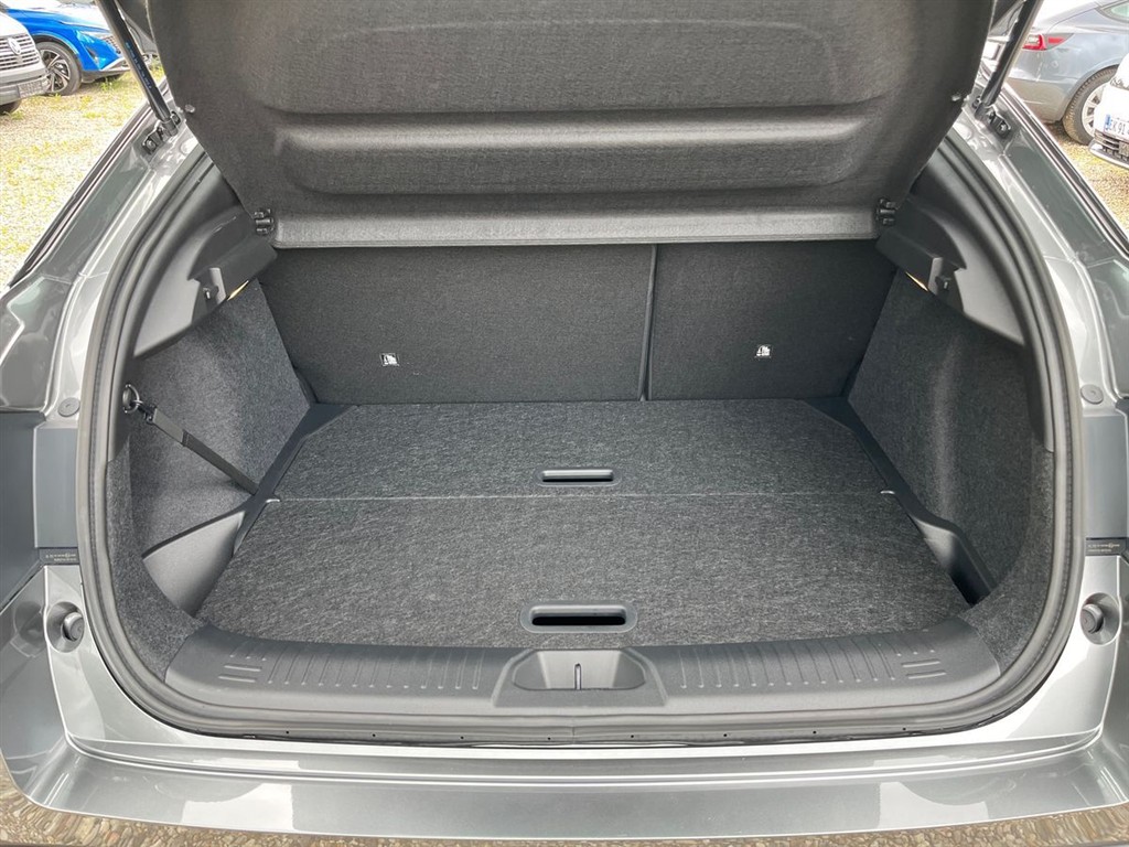 Nissan Leaf 52 kWh Engage+ 177HK 5d Aut. - Image 13