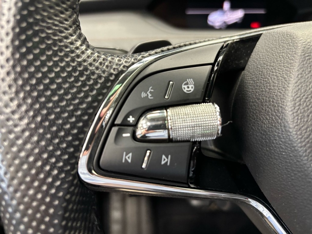 Skoda Enyaq 80 iV Selection Suite 204HK 5d Aut. - Image 14
