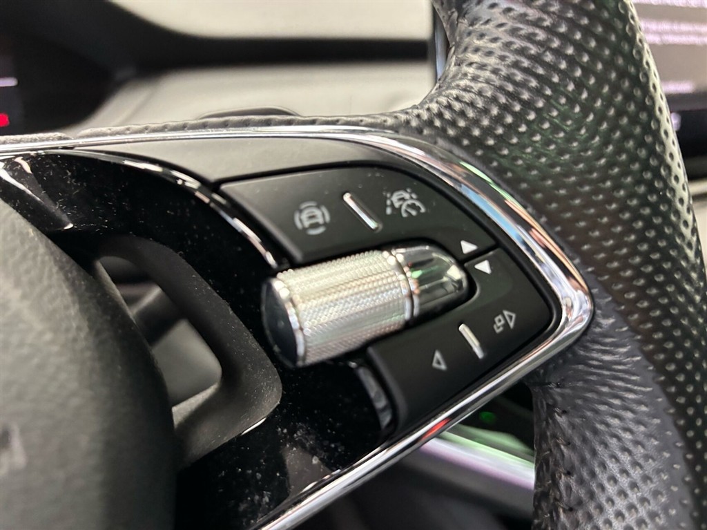 Skoda Enyaq 80 iV Selection Suite 204HK 5d Aut. - Image 15
