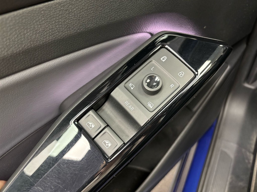 VW ID.4 EL Pro Performance 204HK 5d Aut. - Image 12