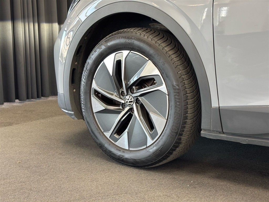 VW ID.4 EL Tech Performance 204HK 5d Aut. - Image 7