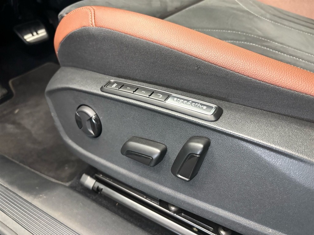 VW ID.4 EL Tech Performance 204HK 5d Aut. - Image 14