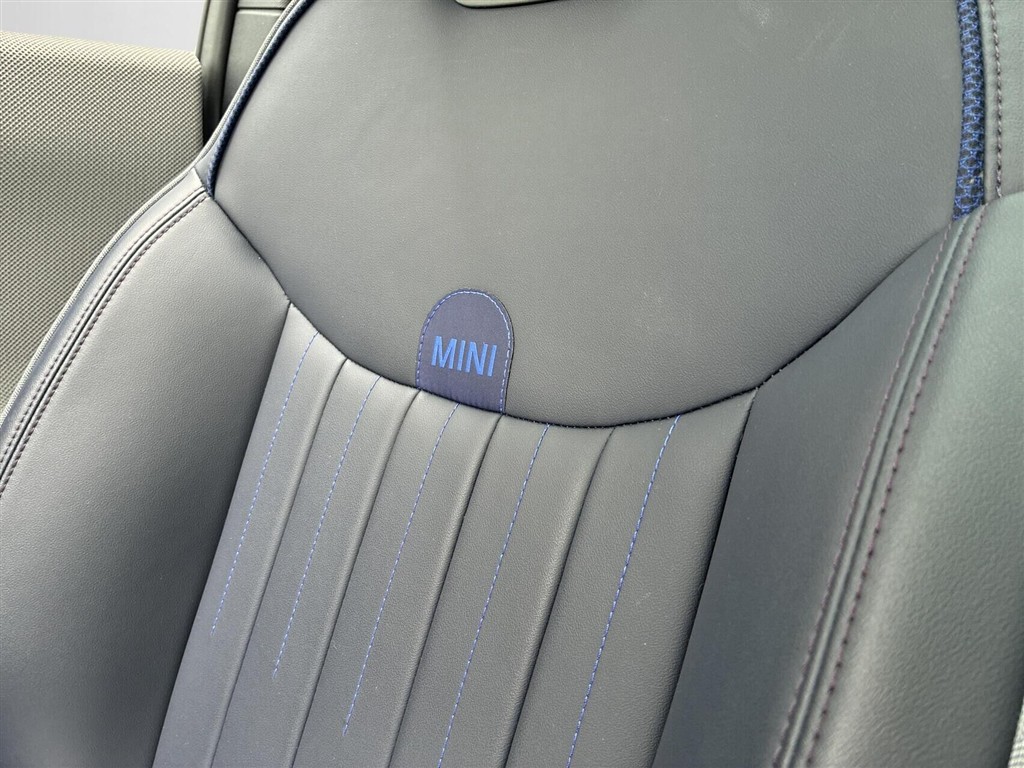 Mini Cooper SE EL Favoured Trim Option Level XL 218HK 3d Aut. - Image 23