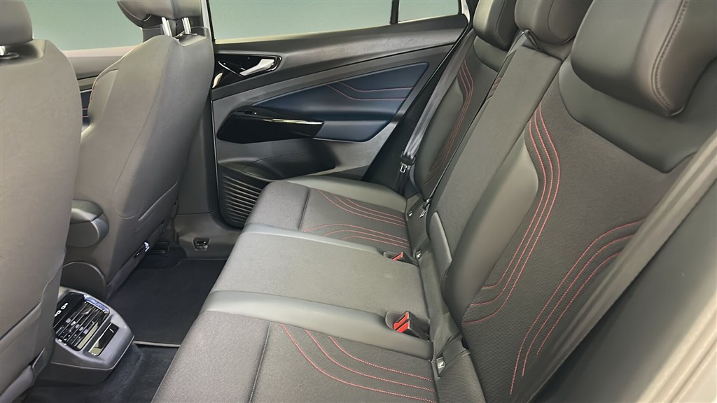 VW ID.4 EL GTX 4Motion 299HK 5d Aut. - Image 6