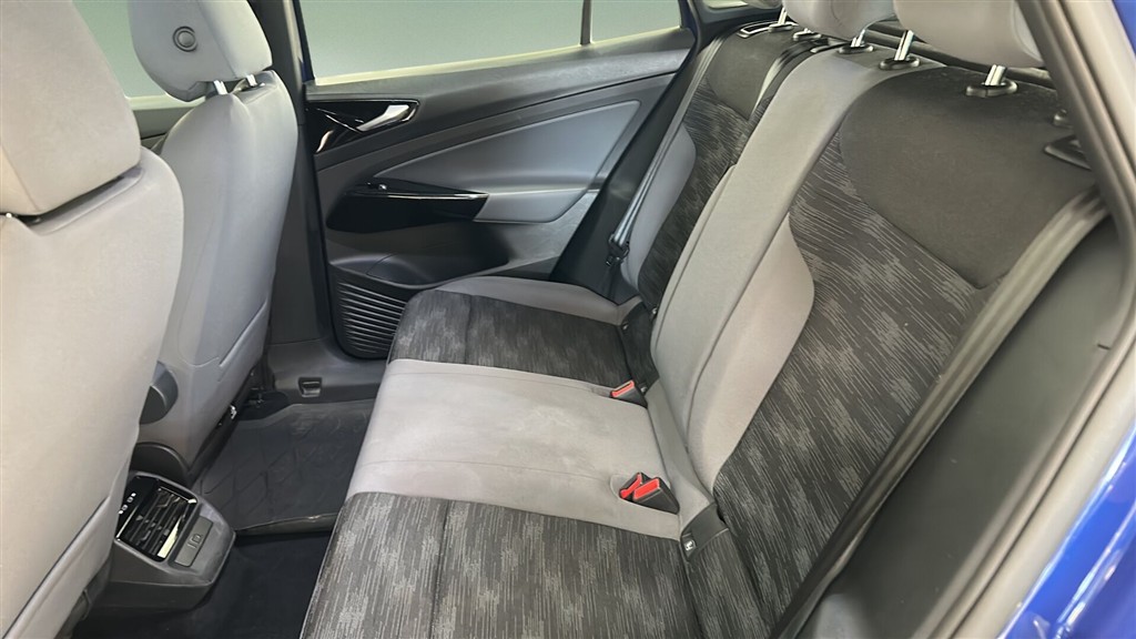 VW ID.4 EL Pro Performance 204HK 5d Aut. - Image 8