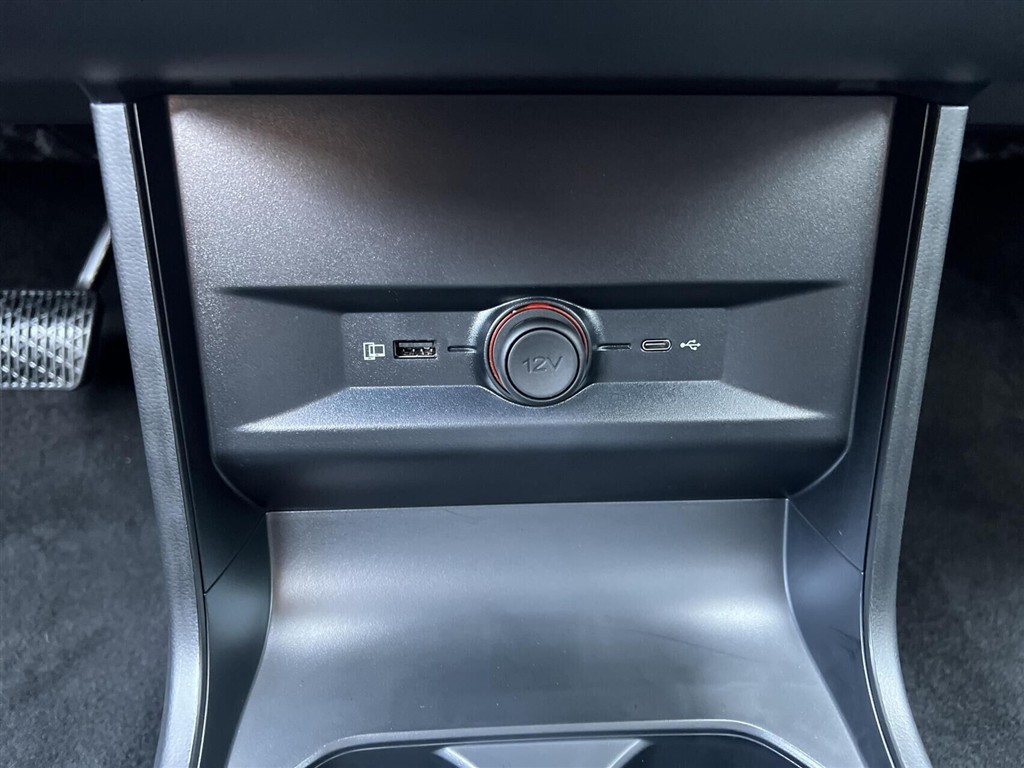 MG MG4 Electric EL Standard Range 170HK 5d Aut. - Image 13