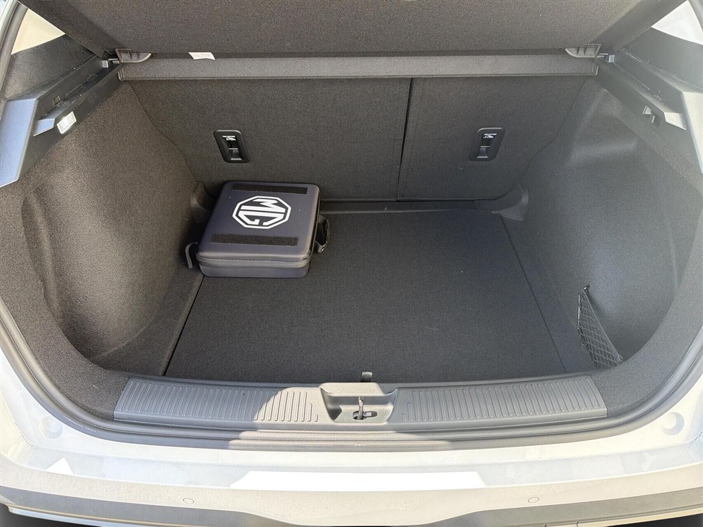 MG MG4 Electric EL Standard Range 170HK 5d Aut. - Image 8