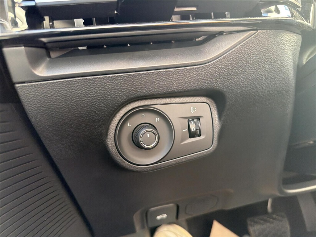 MG MG4 Electric EL Standard Range 170HK 5d Aut. - Image 11