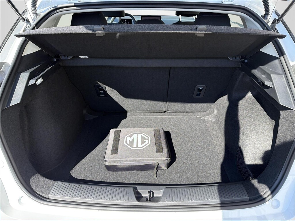 MG MG4 Electric EL Standard Range 170HK 5d Aut. - Image 8