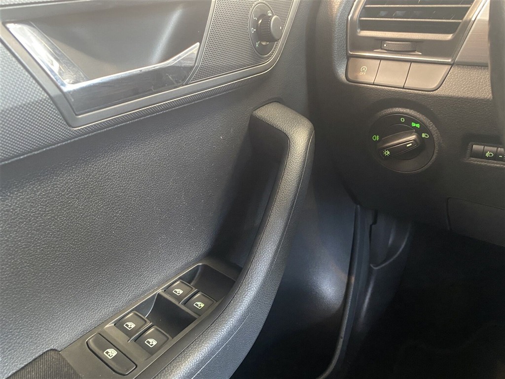Skoda Fabia 1,0 TSI Ambition DSG 110HK 5d 7g Aut. - Image 18