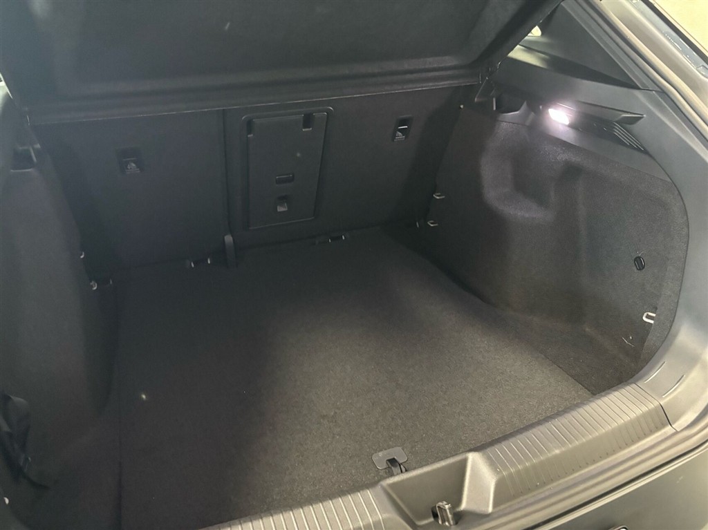 VW ID.4 EL Pro 286HK 5d Aut. - Image 6