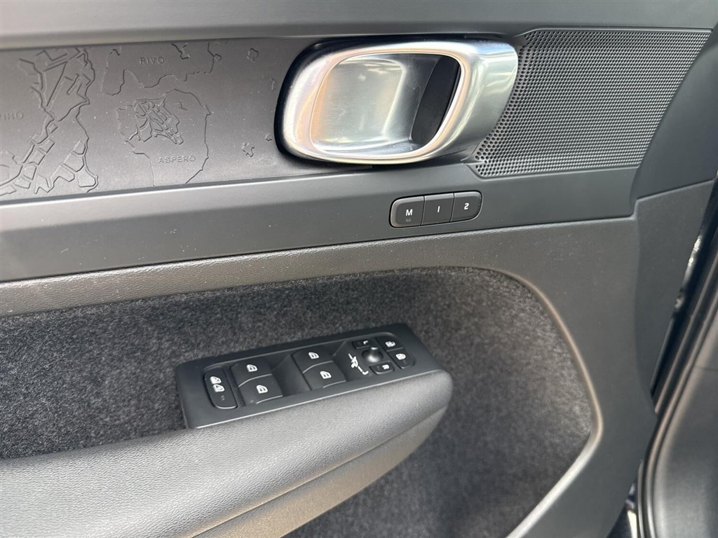 Volvo XC40 P6 Recharge Plus 231HK 5d Aut. - Image 16