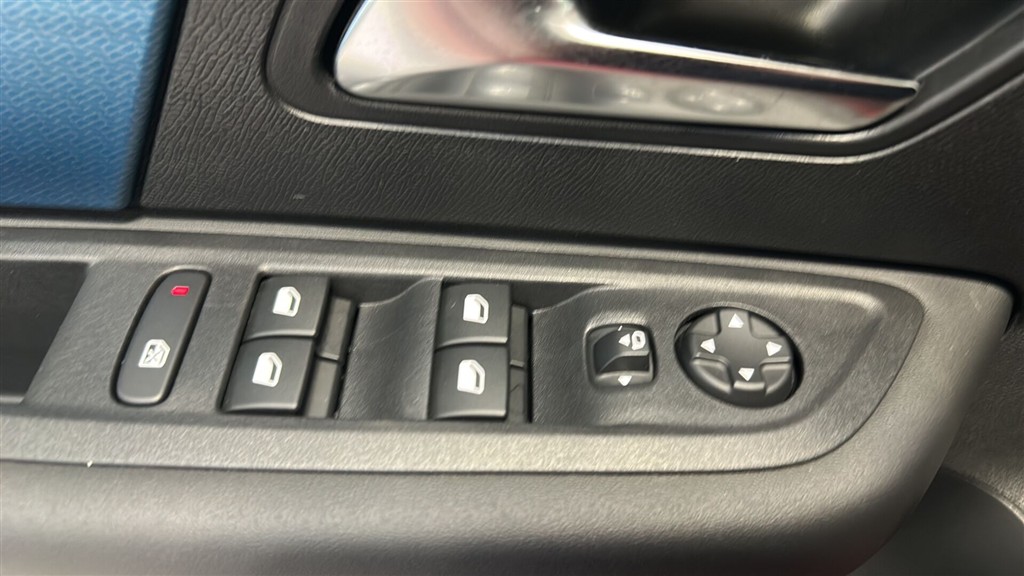 Citroën e-C4 EL Shine 136HK 5d Aut. - Image 24
