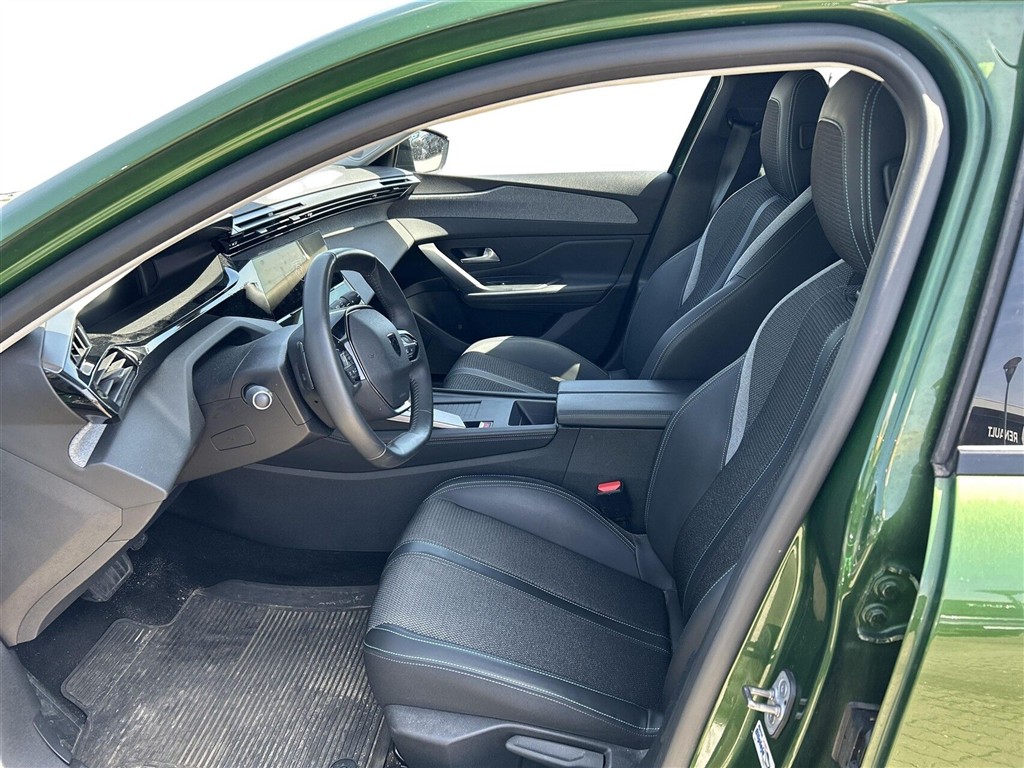 Peugeot 308 1,6 Plugin-hybrid First Selection EAT8 180HK 5d 8g Aut. - Image 4