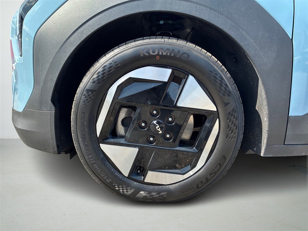 Kia EV3 Long Range Access 204HK 5d Aut. - Image 8