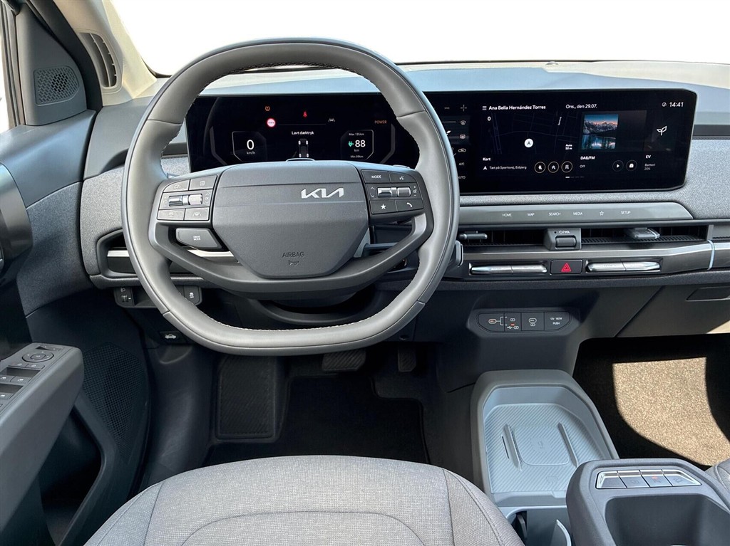 Kia EV3 Long Range Access 204HK 5d Aut. - Image 9