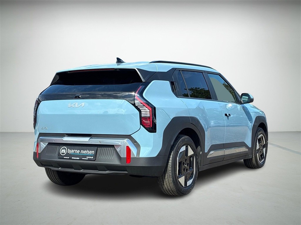 Kia EV3 Long Range Access 204HK 5d Aut. - Image 2