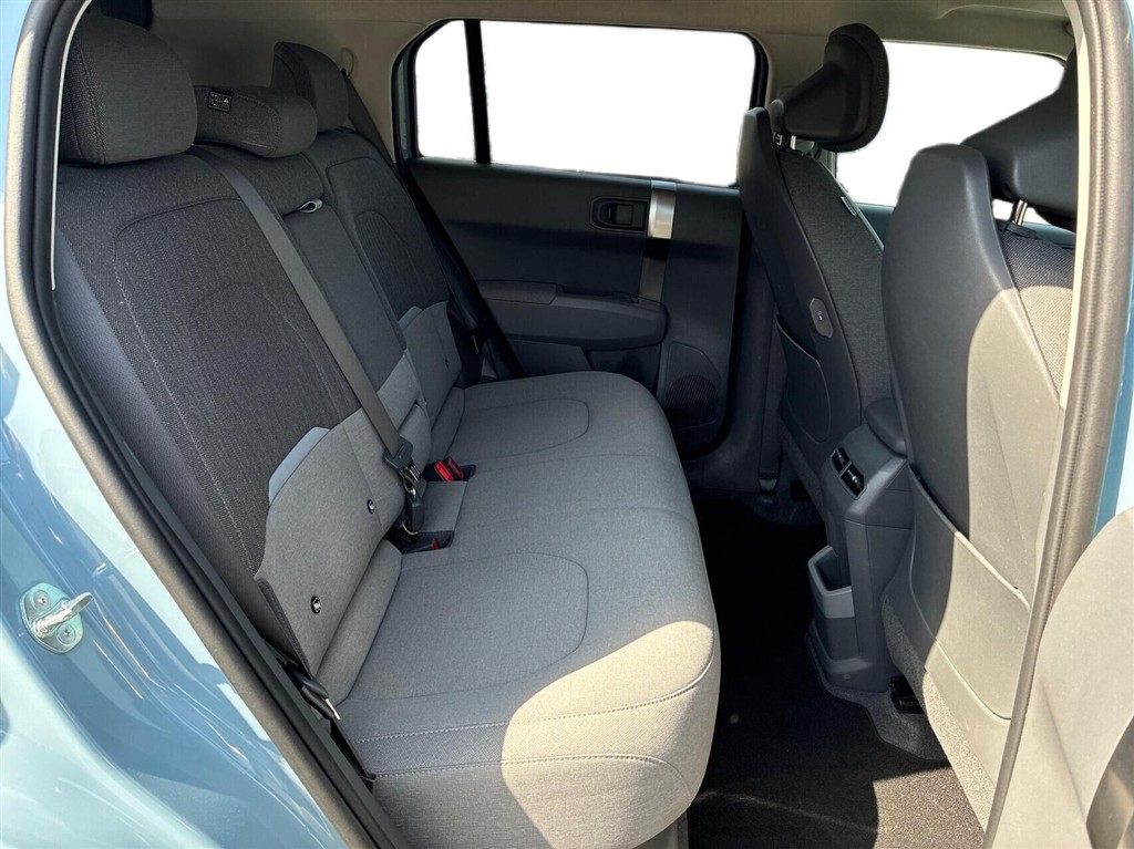 Kia EV3 Long Range Access 204HK 5d Aut. - Image 12