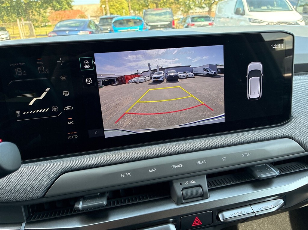 Kia EV3 Long Range Access 204HK 5d Aut. - Image 16