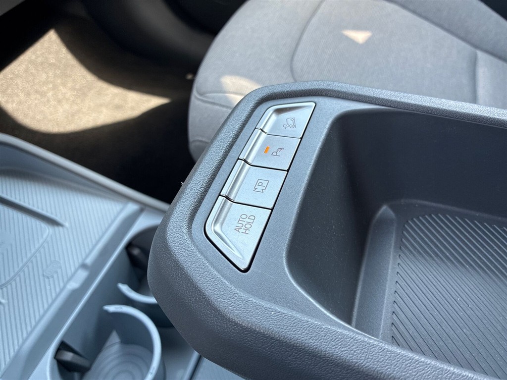 Kia EV3 Long Range Access 204HK 5d Aut. - Image 17
