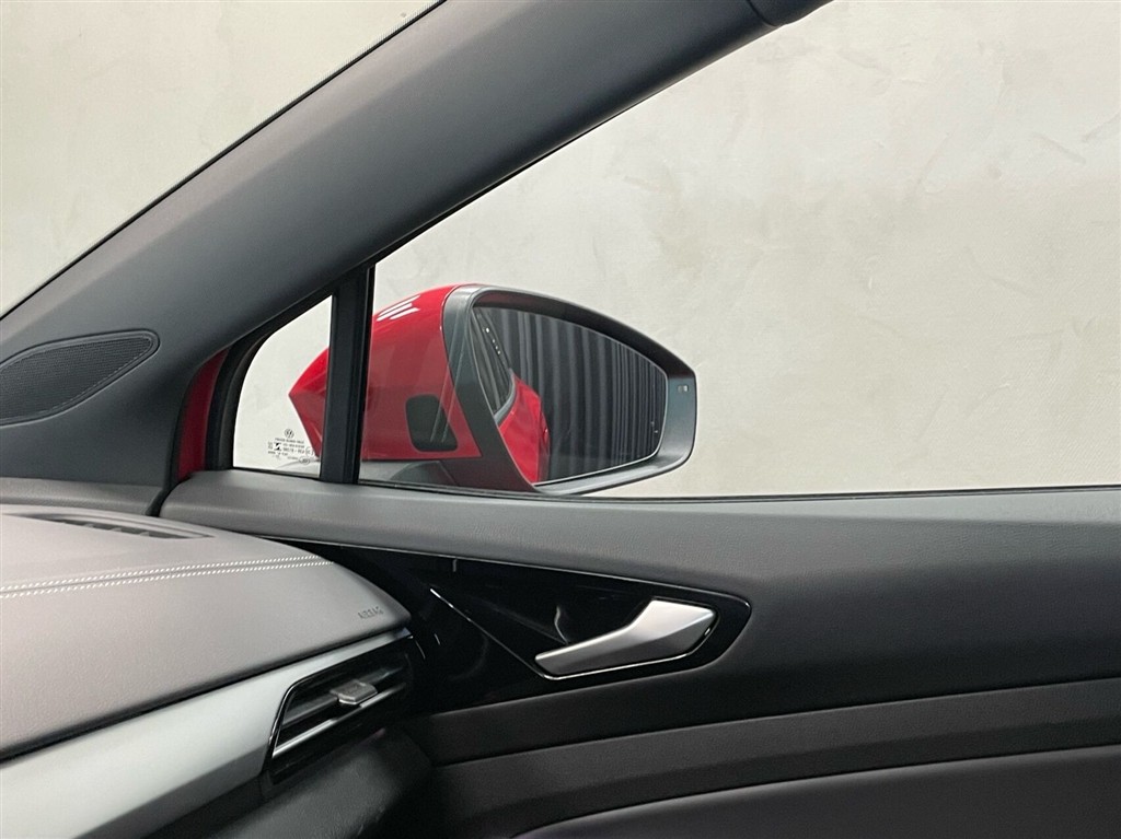 VW ID.4 EL Pro Performance 204HK 5d Aut. - Image 21