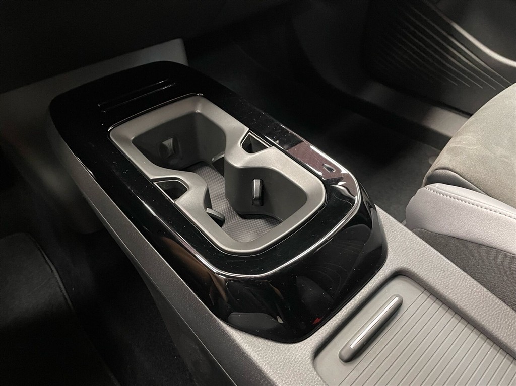 VW ID.4 EL Pro Performance 204HK 5d Aut. - Image 23