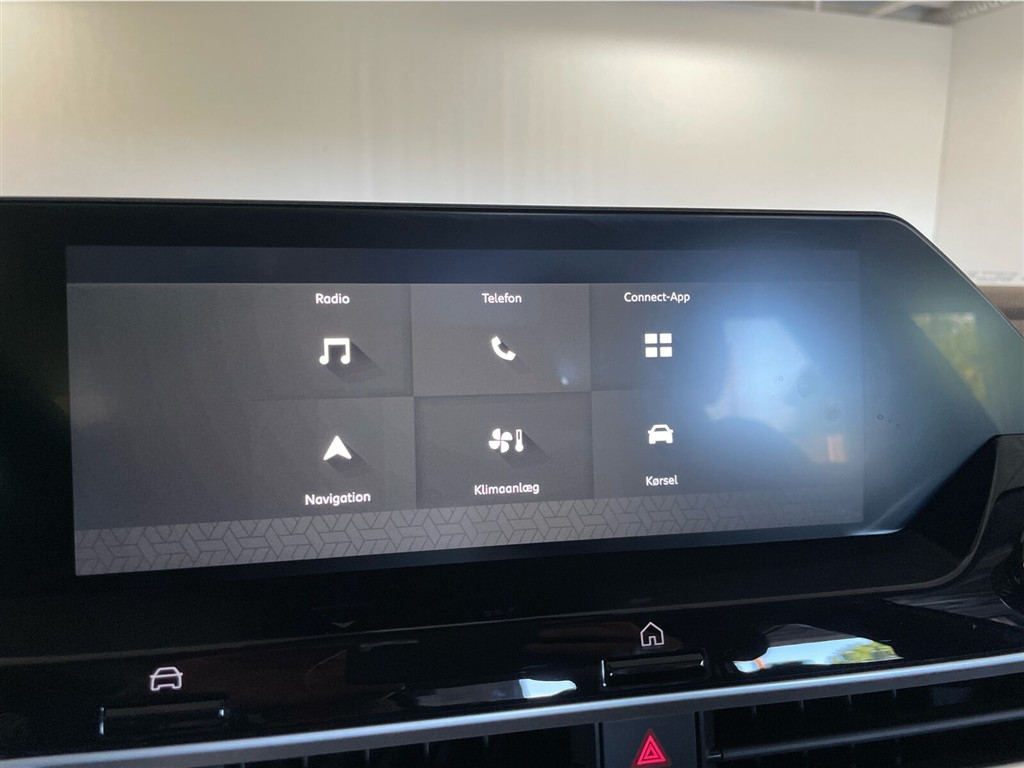 Citroën e-C4 X EL Plus 136HK 5d Aut. - Image 11