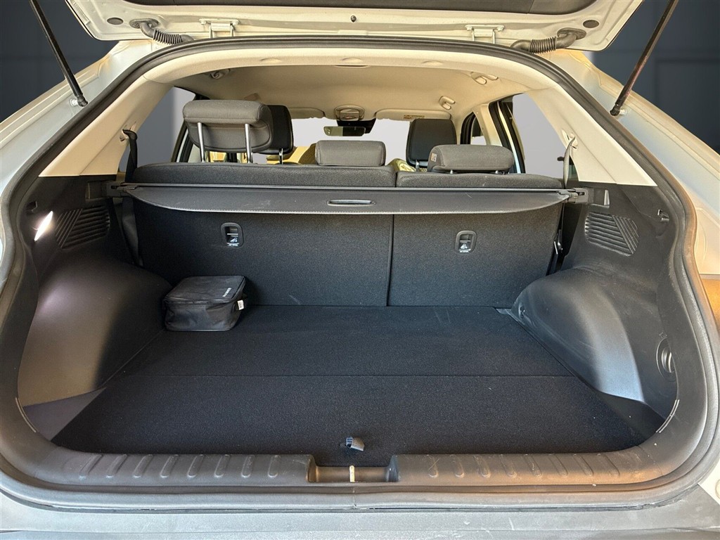 Hyundai Ioniq 5 Electric 63 kWh Essential 170HK 5d Aut. - Image 7