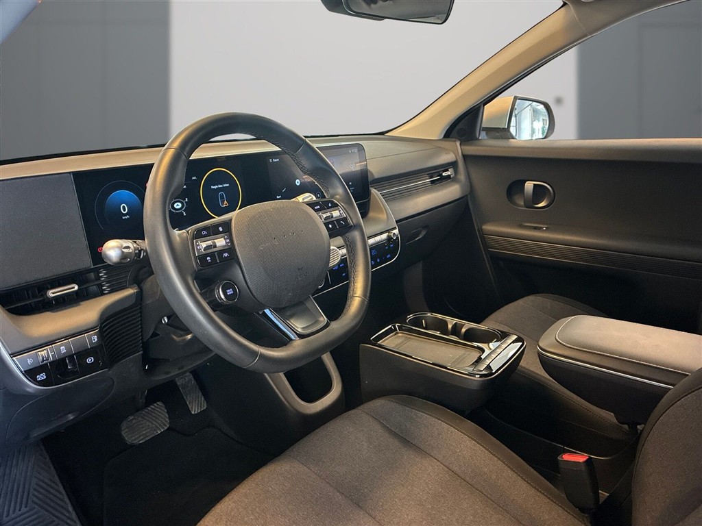 Hyundai Ioniq 5 Electric 63 kWh Essential 170HK 5d Aut. - Image 9