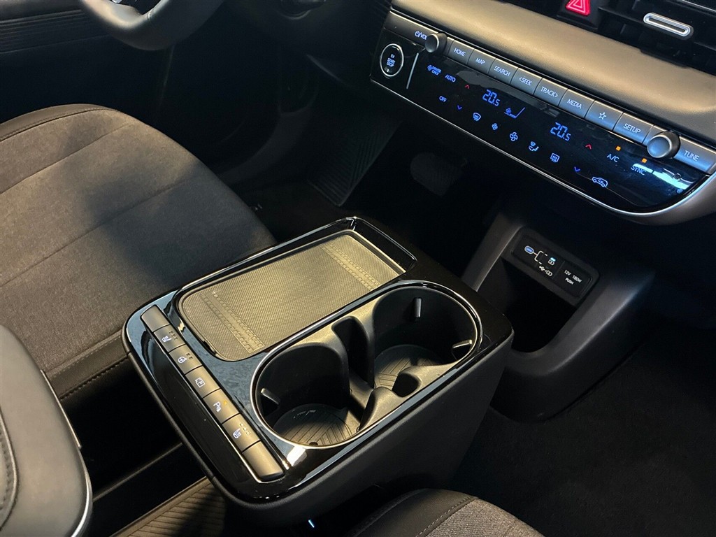 Hyundai Ioniq 5 Electric 63 kWh Essential 170HK 5d Aut. - Image 16