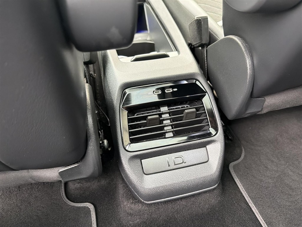 VW ID.4 EL Style 4Motion 286HK 5d Aut. - Image 8