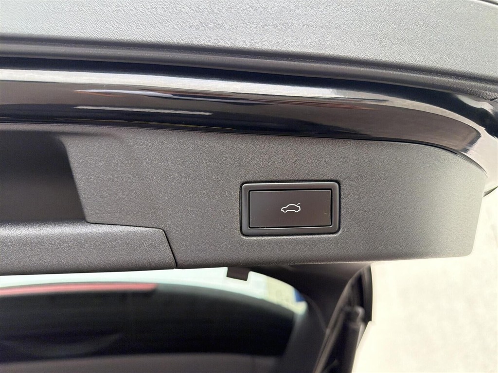 VW ID.4 EL Style 4Motion 286HK 5d Aut. - Image 10