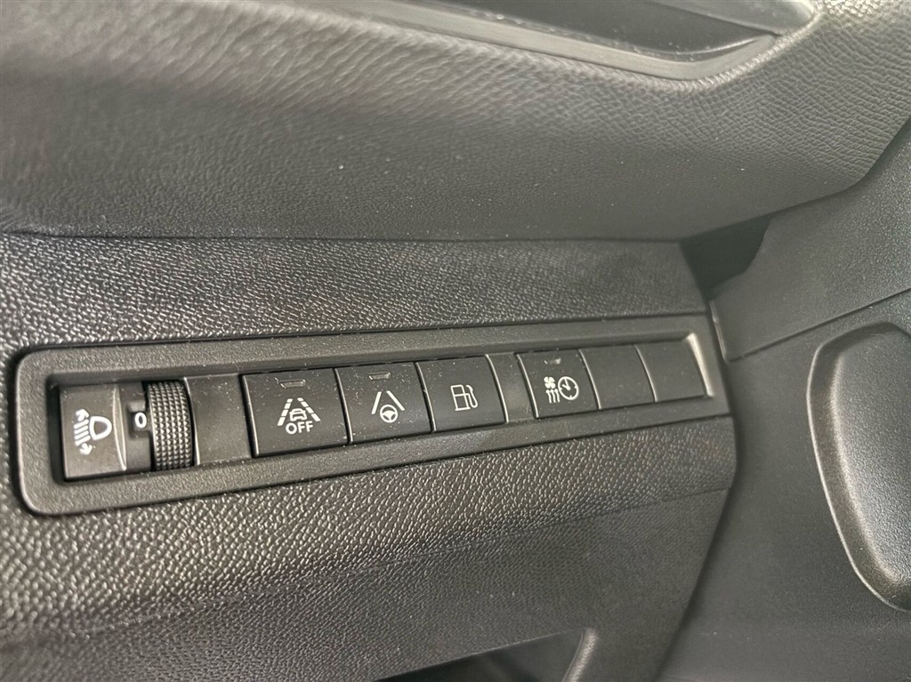 Peugeot 3008 1,6 PureTech Plugin-hybrid Allure LTD EAT8 225HK 5d 8g Aut. - Image 10