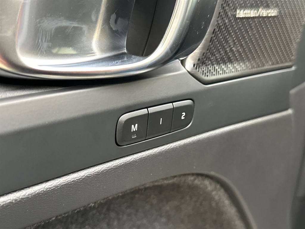 Volvo C40 P8 Recharge Twin Ultimate AWD 408HK 4d Aut. - Image 21
