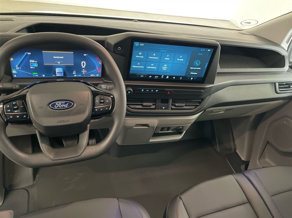 Ford E-Transit Custom 320 L1H1 EL Trend 136HK Van Aut. - Image 9