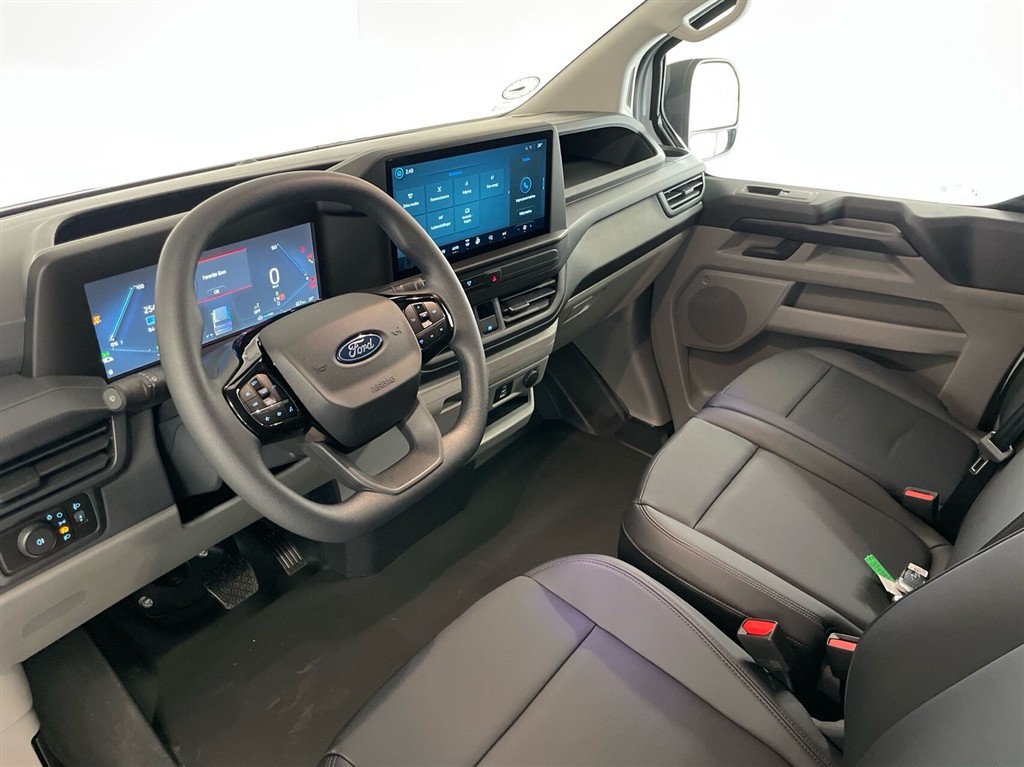 Ford E-Transit Custom 320 L1H1 EL Trend 136HK Van Aut. - Image 15