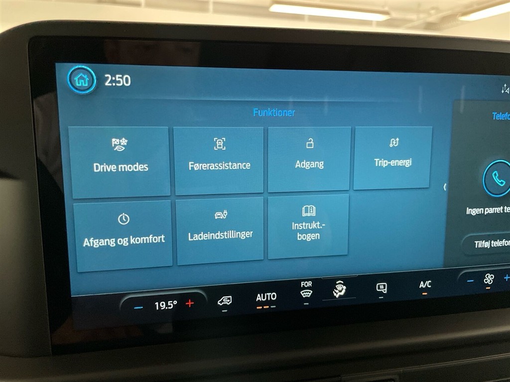 Ford E-Transit Custom 320 L1H1 EL Trend 136HK Van Aut. - Image 18