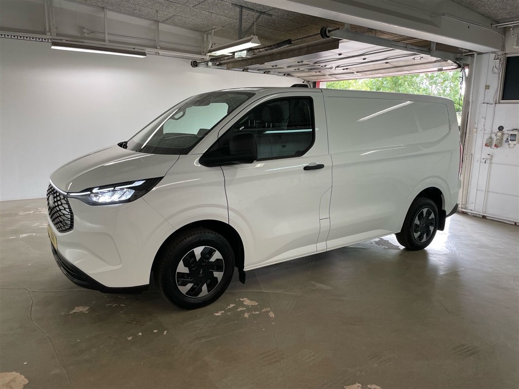 Ford E-Transit Custom 320 L1H1 EL Trend 136HK Van Aut.