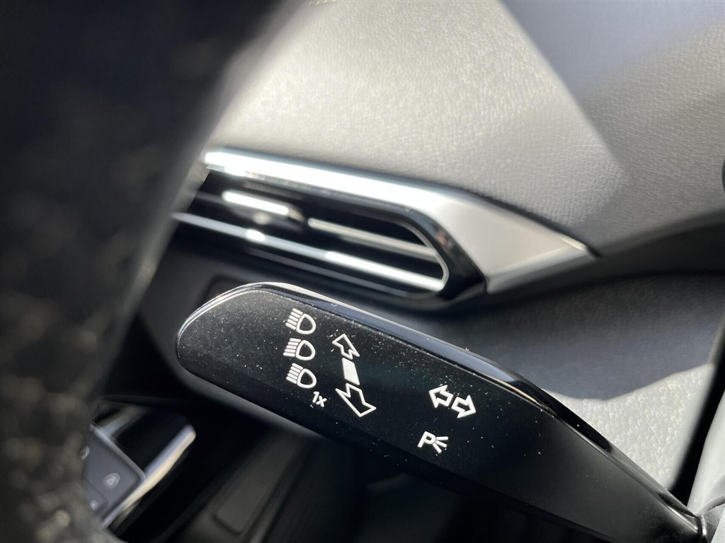 VW ID.4 EL Pro Performance 204HK 5d Aut. - Image 18