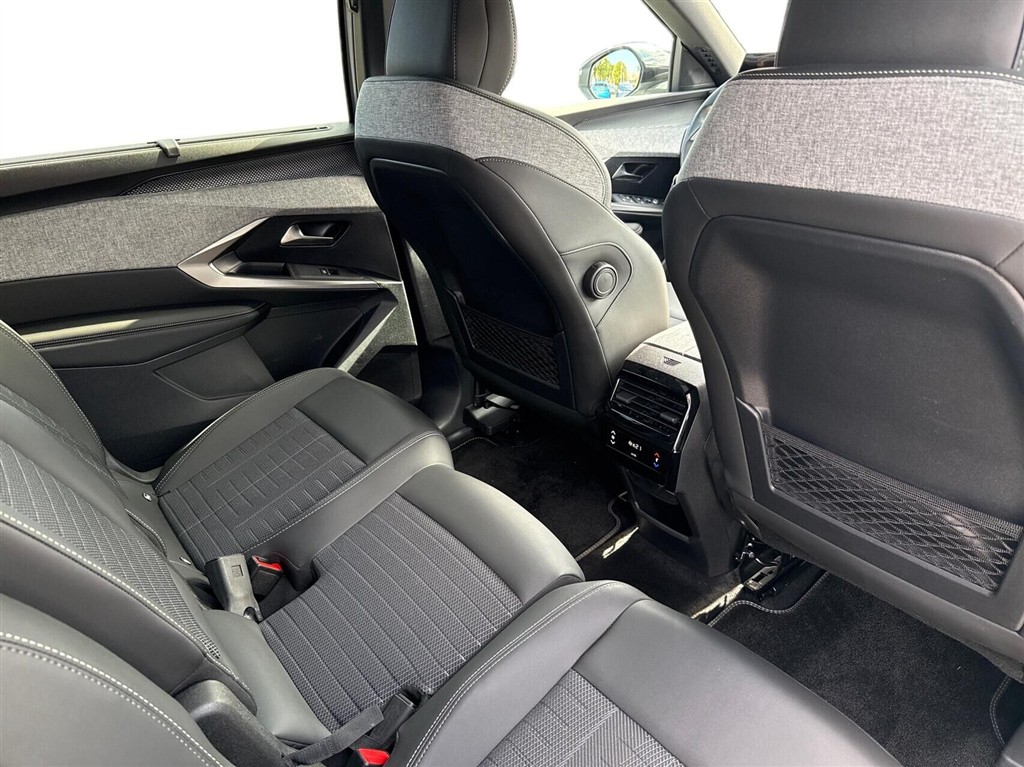 Peugeot e-5008 EL GT 210HK 5d Aut. - Image 12