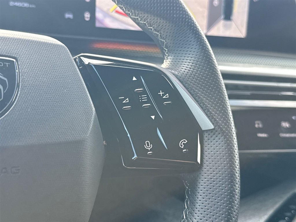 Peugeot e-5008 EL GT 210HK 5d Aut. - Image 18