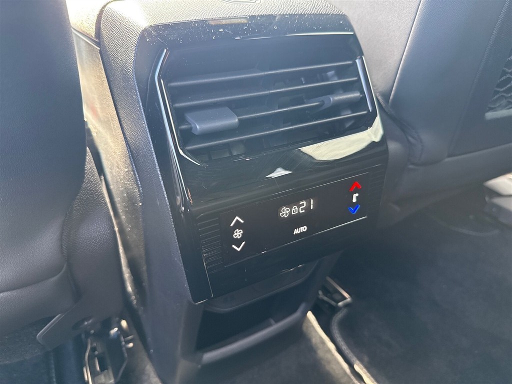 Peugeot e-5008 EL GT 210HK 5d Aut. - Image 20