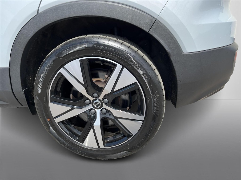 Volvo XC40 P8 Recharge Twin Plus AWD 408HK 5d Aut. - Image 9
