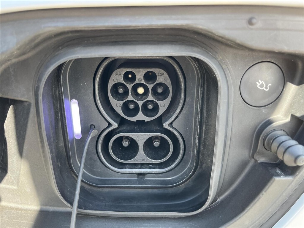 Volvo XC40 P8 Recharge Twin Plus AWD 408HK 5d Aut. - Image 12
