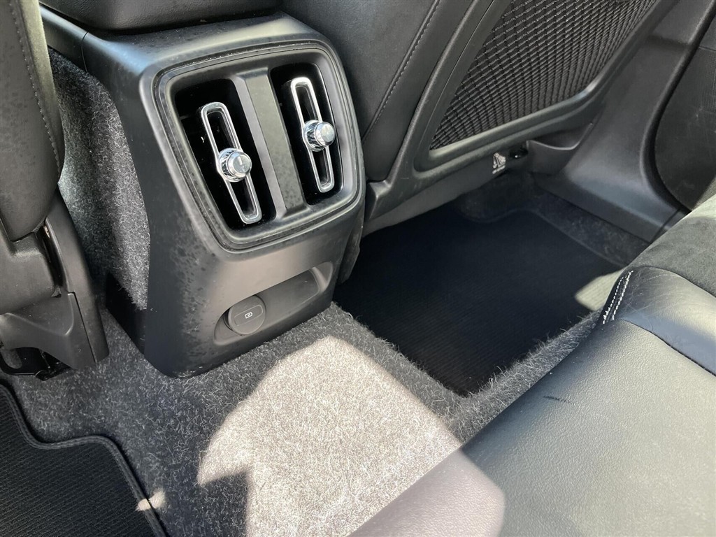Volvo XC40 P8 Recharge Twin Plus AWD 408HK 5d Aut. - Image 13