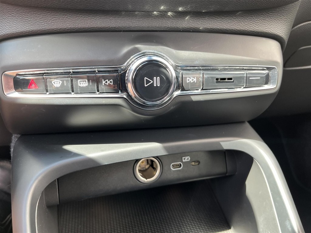 Volvo XC40 P8 Recharge Twin Plus AWD 408HK 5d Aut. - Image 19